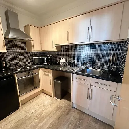 Cosy Town Centre Apartment Close To Beach Борнмут Экстерьер фото